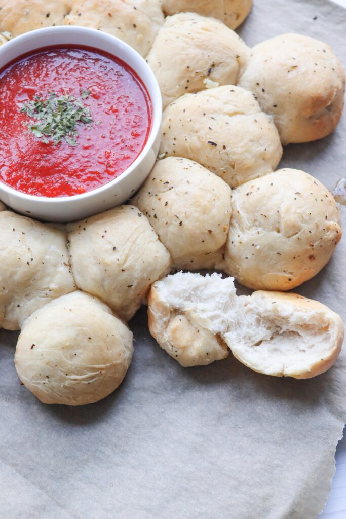 Pull-Apart Garlic Christmas Wreath